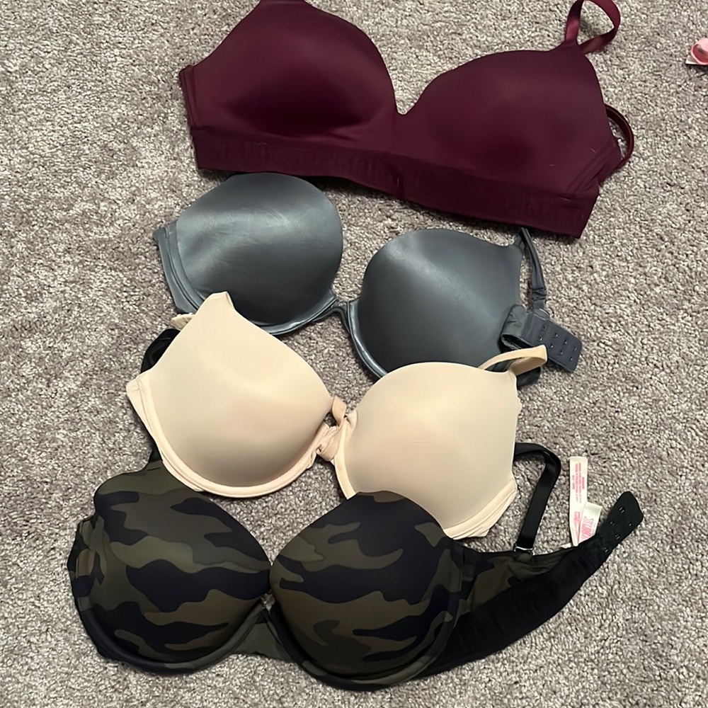 Victoria’s Secret bras 32dd